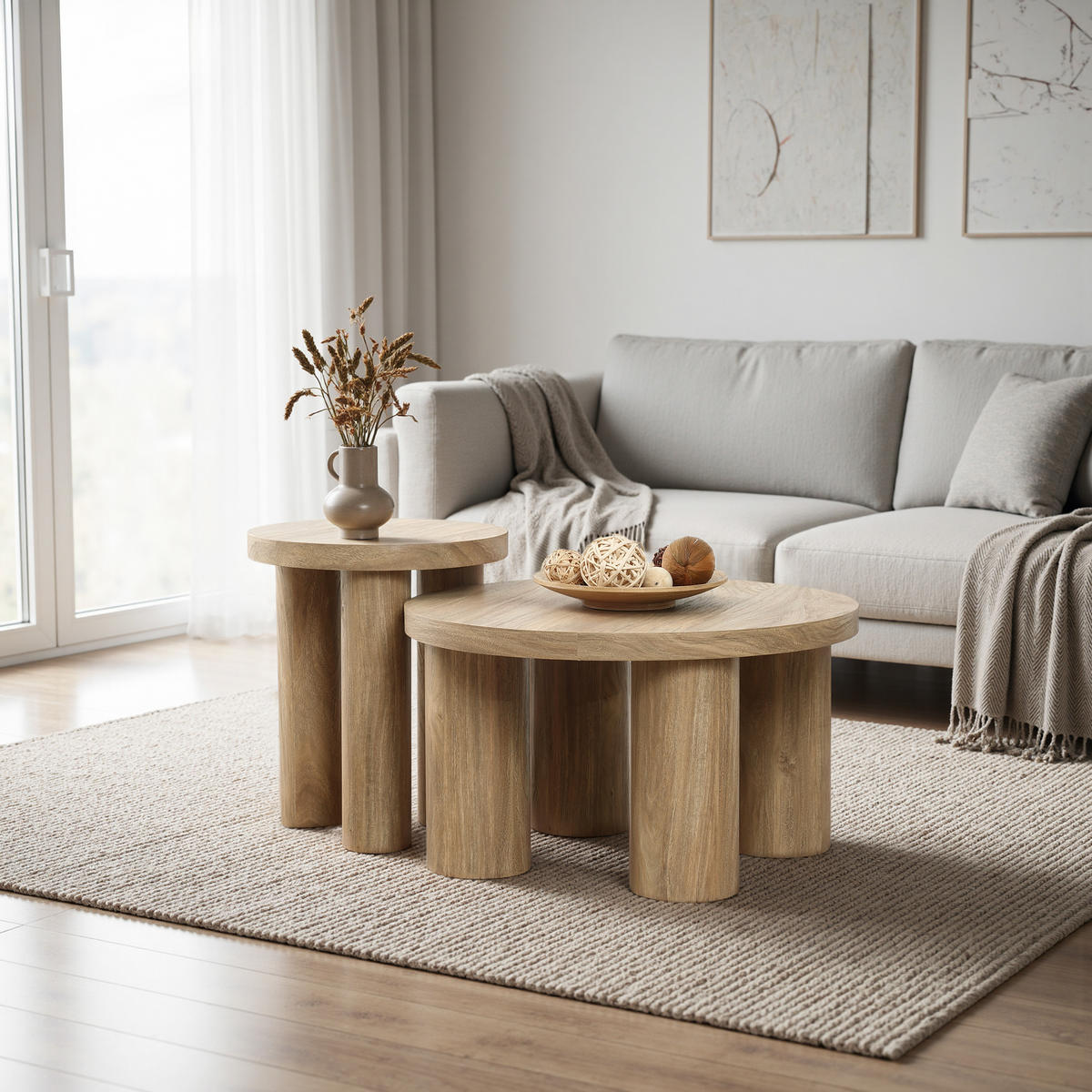 RUNDER Couchtisch aus Holz in Eichenoptik mit 4 Säulenbeinen | Ø70 x H40 cm - Braun, Holzwerkstoff (70/70/40cm) - Hometopia
