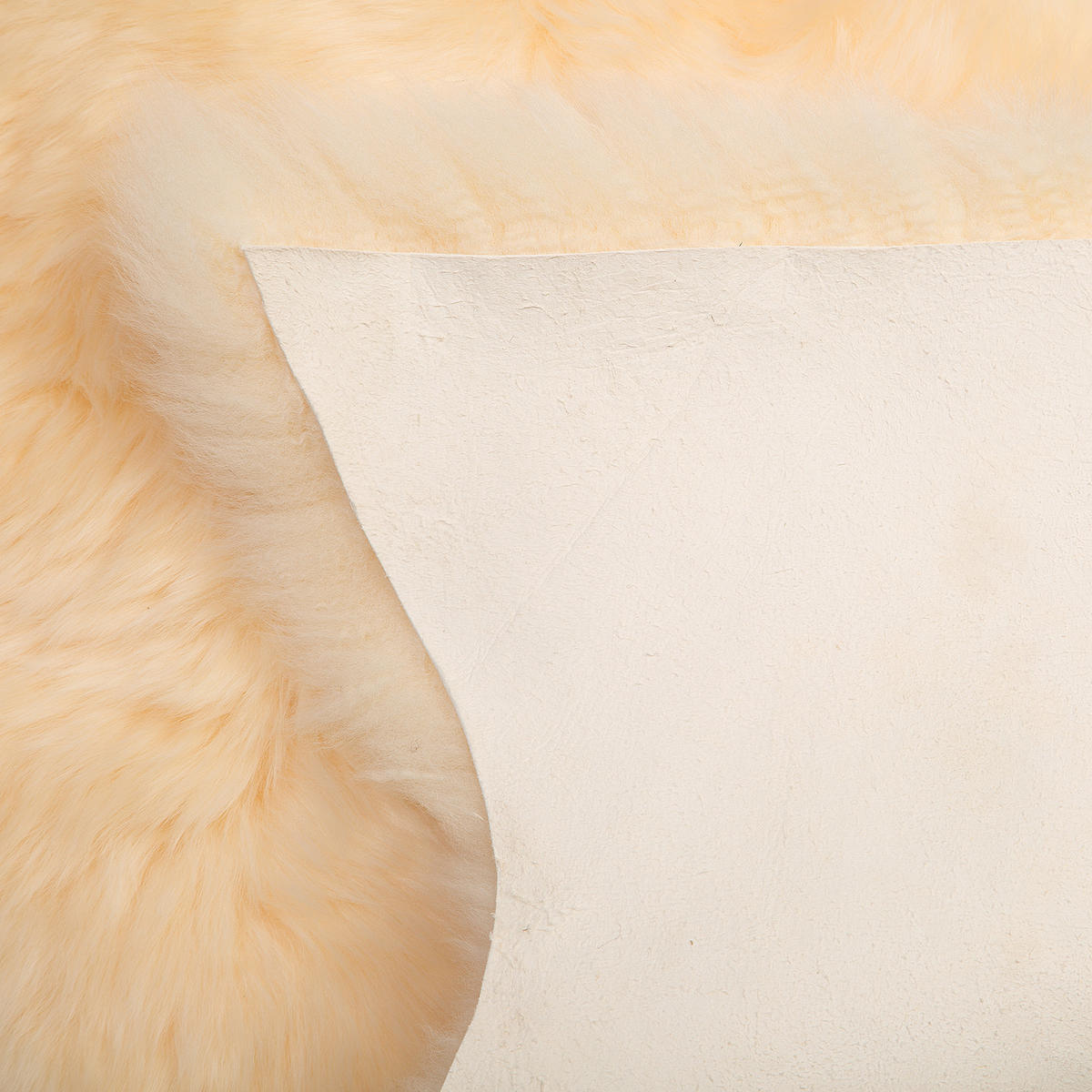 SCHAFFELL Uluru 100/110/65 cm - Beige, Fell (65/100cm) - Beliani
