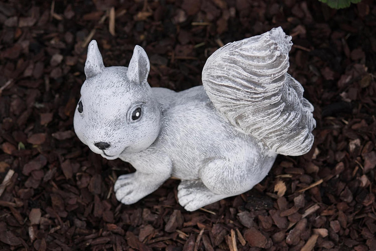 STEINFIGUR Eichhörnchen sitzend, Frostfest - Grau, Stein (16/18/11cm) - stoneandstyle