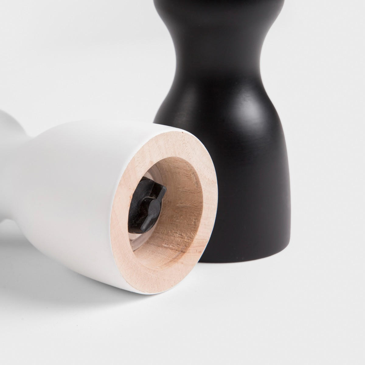 GEWÜRZMÜHLE Newgrind weiß und schwarz 15,5 cm 2er-Set - Schwarz, Kunststoff (6/15/6cm) - Homla