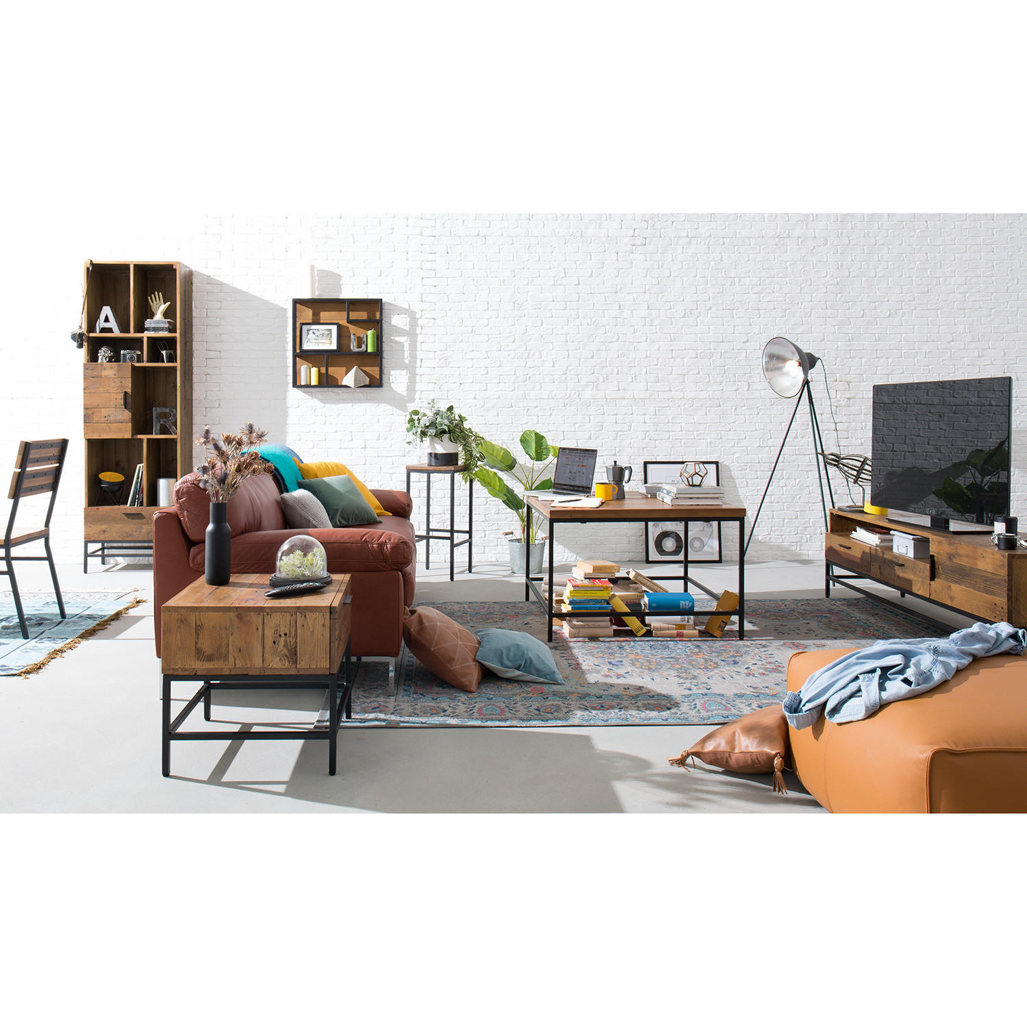 BEISTELLTISCH - Pinie massiv / Metall - Schwarz/Pinienfarben, Holz (50/50/50cm) - home24