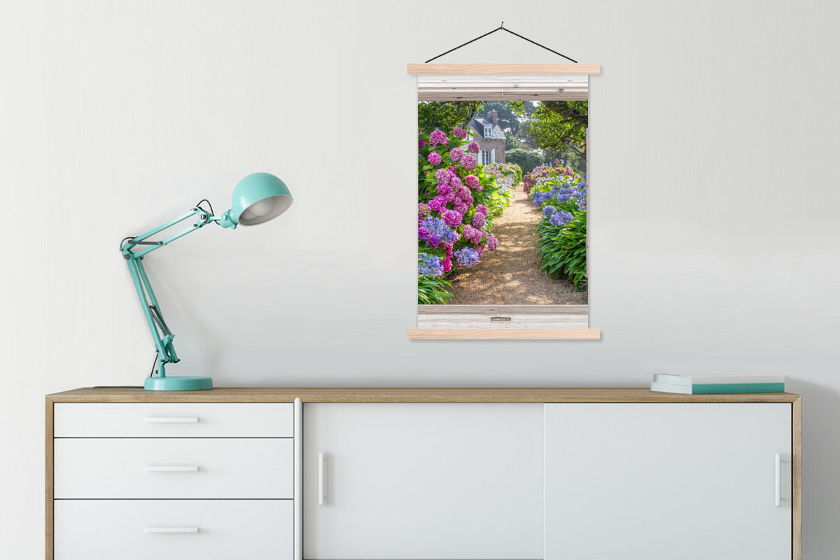 POSTER Hortensie - Ansicht - Blumen - Sommer - Lila - Weg 60x90 cm - Lila, Textil (60/90/0.15cm) - MuchoWow