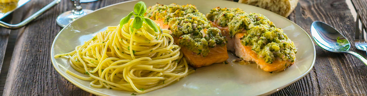 XXXLecker-Lachsfilet-mit-Knusperkruste-und-Zitronenspaghetti