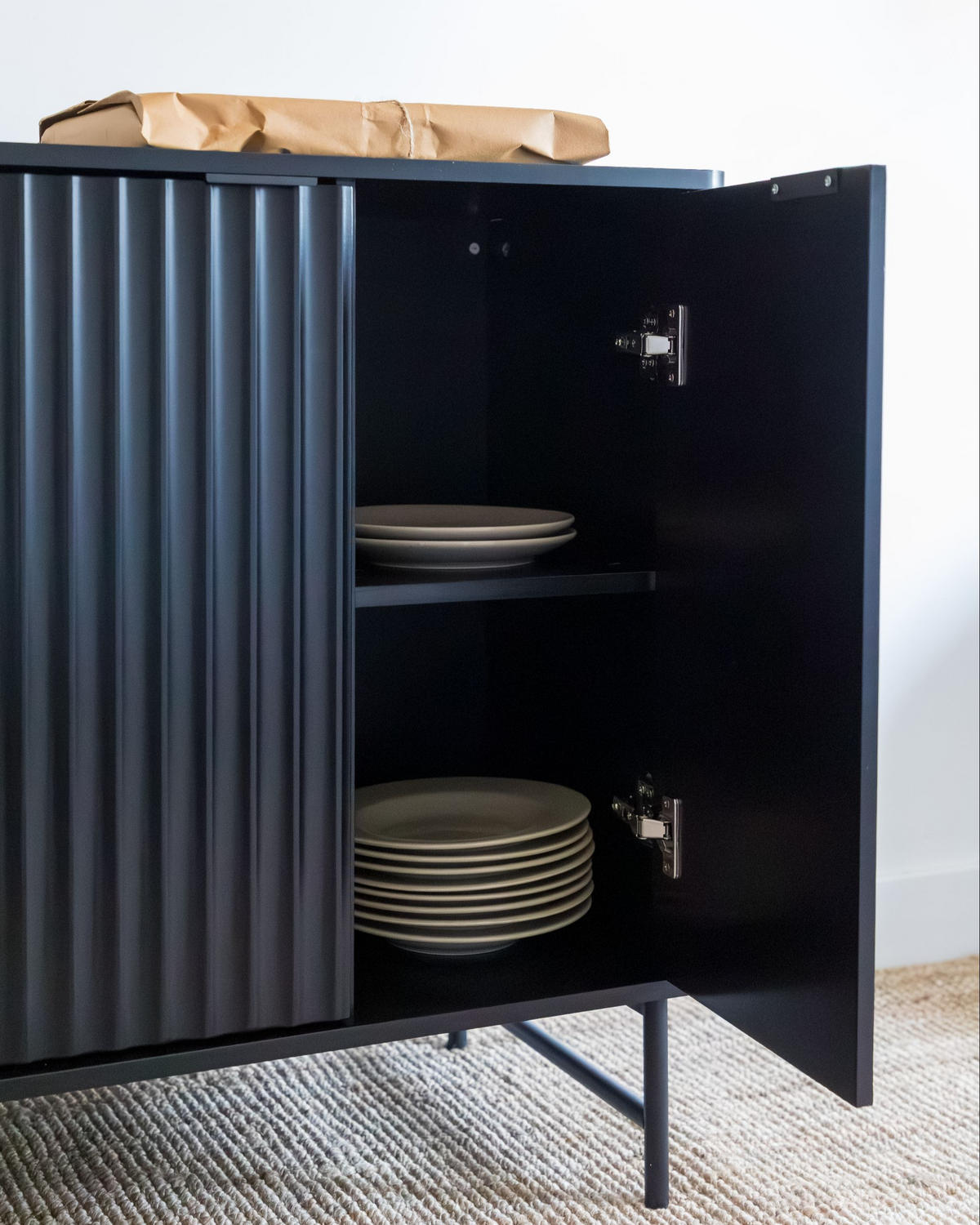 SCHRANK Schwarz Glastonbury - Schwarz, Holzwerkstoff/Metall (120/80/40cm) - Beliani