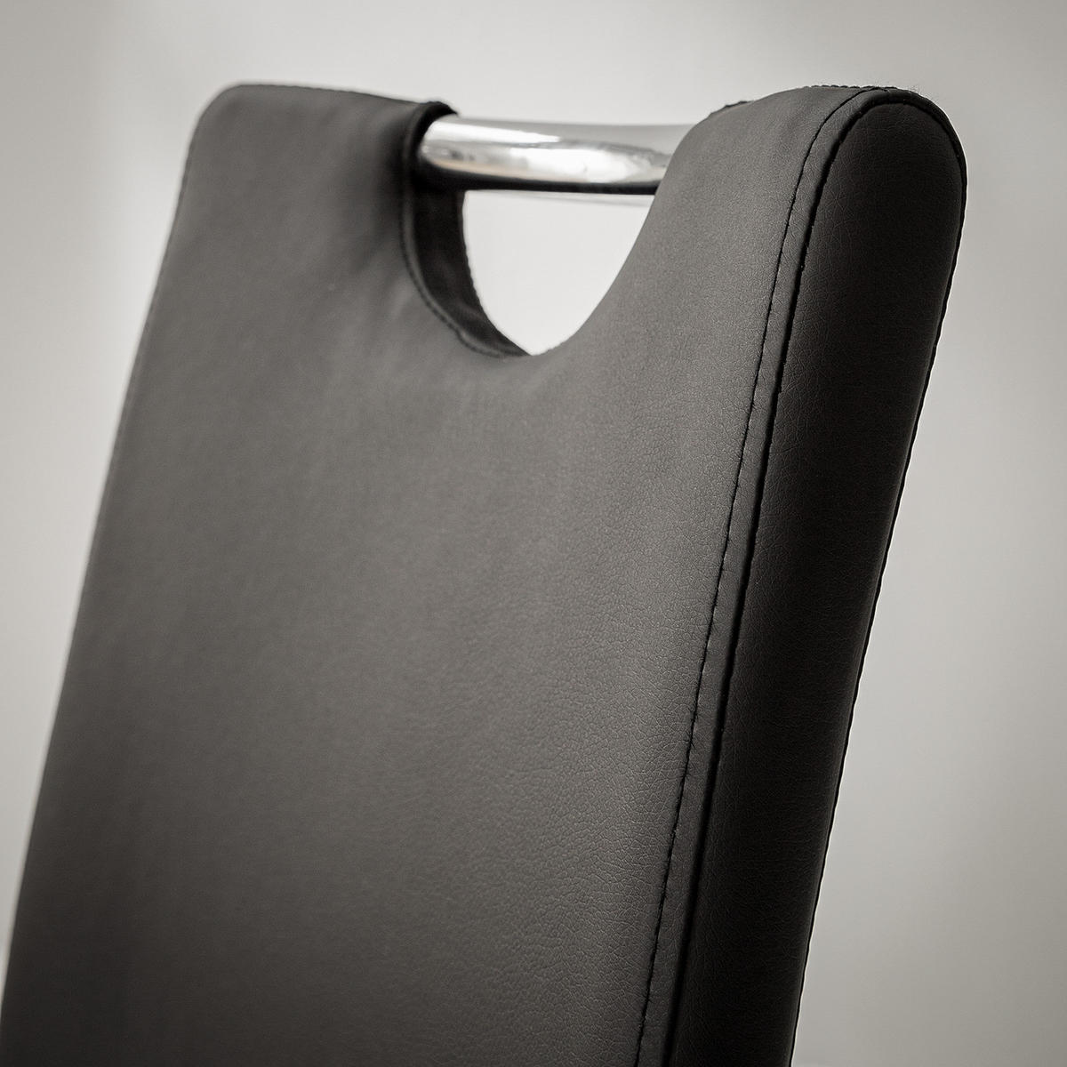 FREISCHWINGER - Kunstleder / Metall - Schwarz, Kunststoff (43/101/45cm) - home24