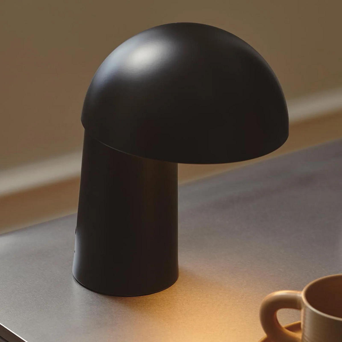 TISCHLEUCHTE Faye Portable - Schwarz, Metall (8.65/8.65/21cm) - Design for the people
