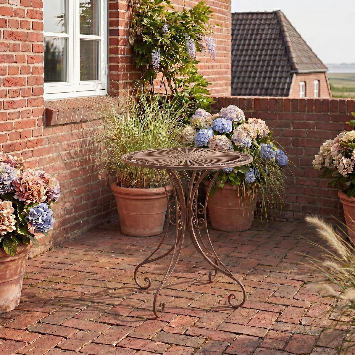GARTENTISCH rund Ø70 cm Metall Antik Braun - Braun, Metall (70/70/73cm) - CLP