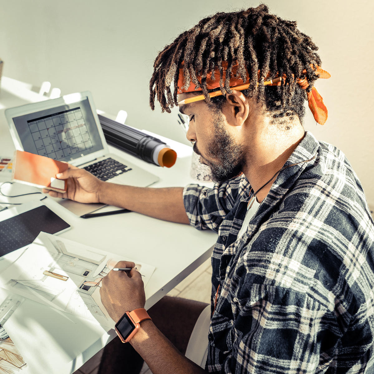 POSTERROLLE - Schwarz, Kunststoff (9/9/107cm) - Relaxdays