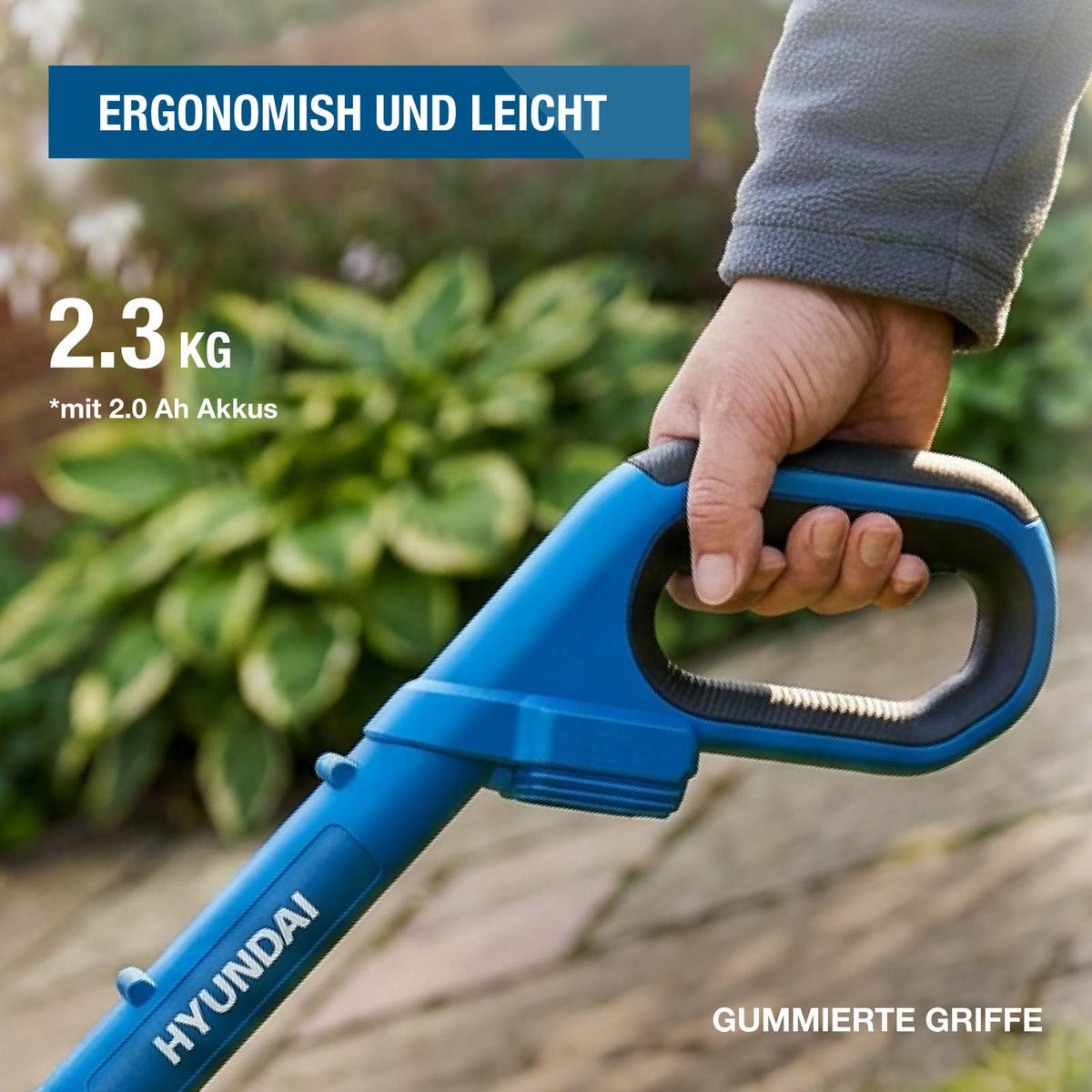 AKKU-RASENTRIMMER 20V 30 cm, dreh- und schwenkbarer Trimmerkopf, Teleskopstange & Kantenführungsrad – 2Ah-Akku und Ladegerät - Blau, Kunststoff (32/36.5cm) - HYUNDAI