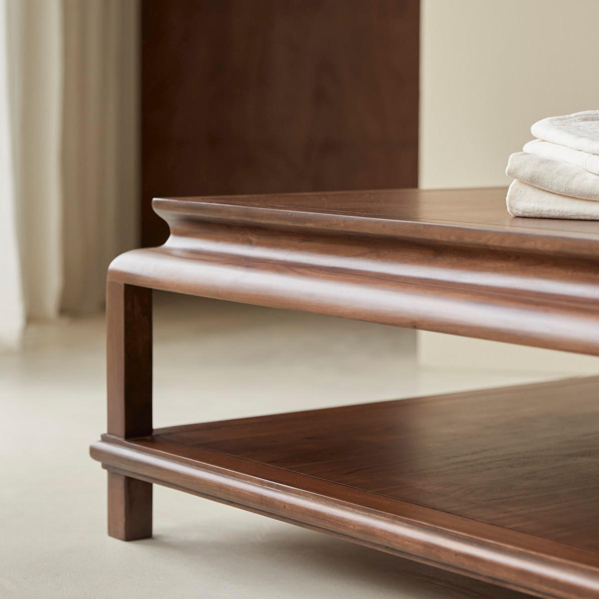 COUCHTISCH Achille Dunkelbraun aus Akazie - Dunkelbraun, Holz (103/103/40cm) - Tikamoon