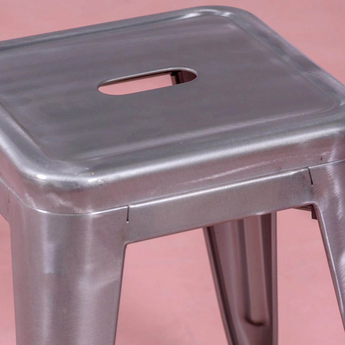 HOCKER Metall Alufarben - Alufarben, Metall (37/46/37cm) - Nest Dream