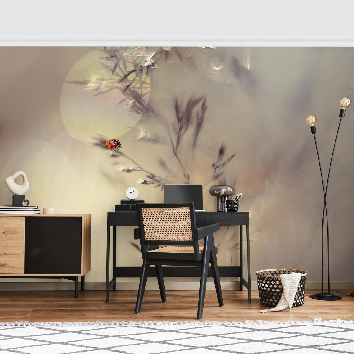 FOTOTAPETE Marienkäfer auf Wiesengras 384/255 cm - Eichefarben, Papier (384/255cm) - Bilderwelten