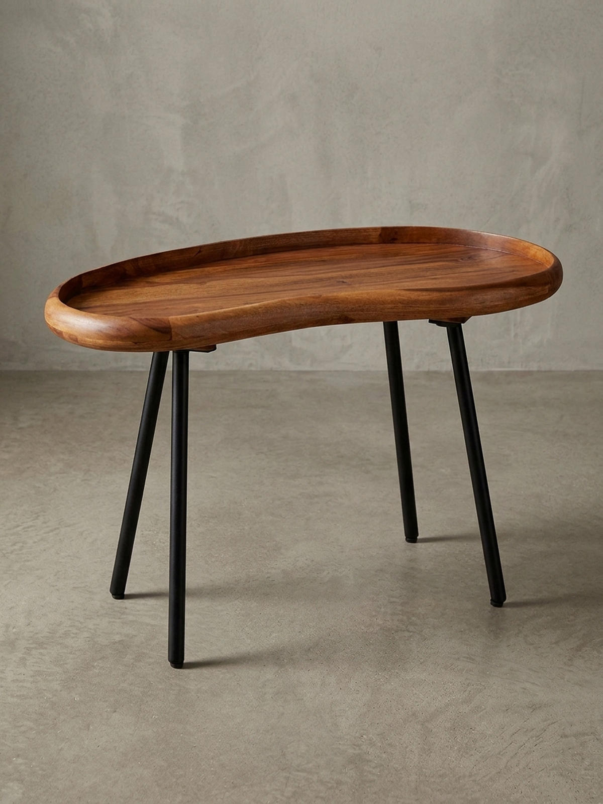 COUCHTISCH Massivholz mit Metallbeinen, Nierenform, Handgefertigt, Braun 71x40x42 cm - Schwarz/Braun, Holz/Metall (40/71/42cm) - KADIMA DESIGN