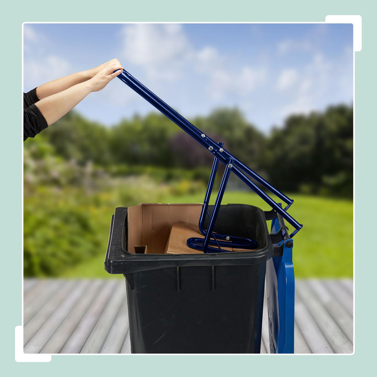 MÜLLPRESSE - Blau, Metall (33/39/95cm) - Relaxdays