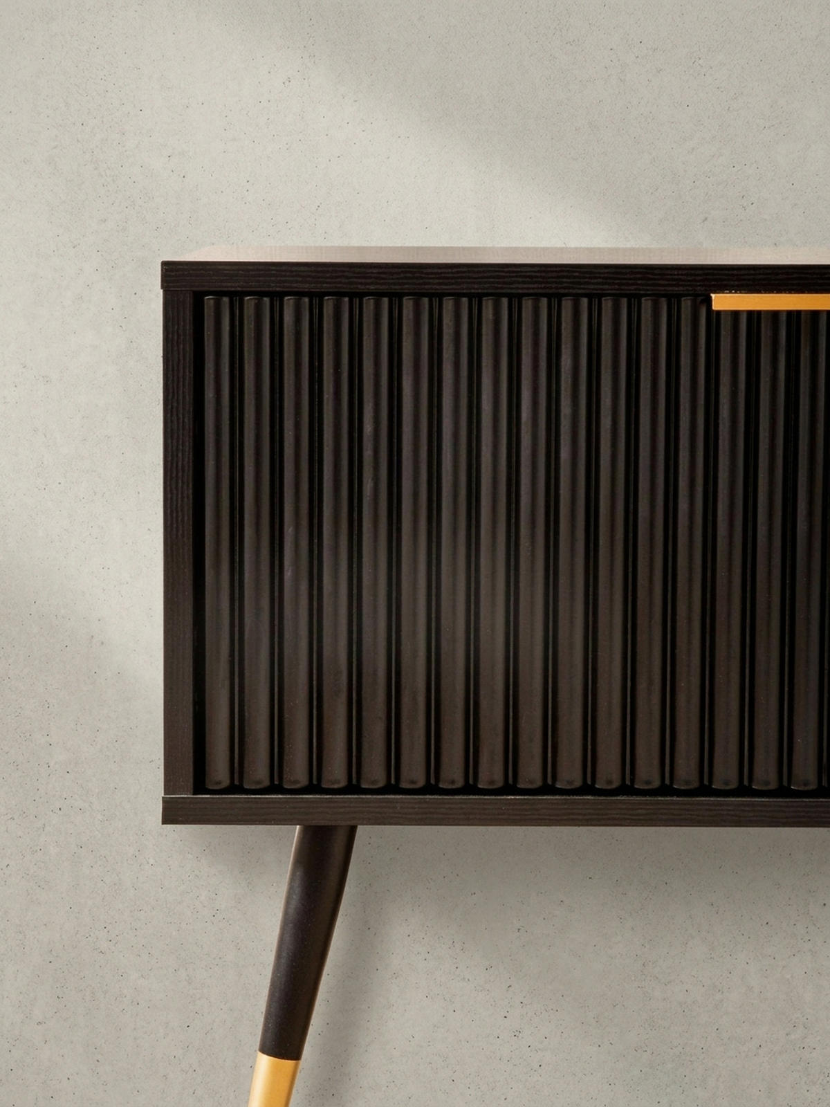 LOWBOARD Schwarz Eiche-Dekor Modern Stil 150x51x39 cm mit Türen und Ablagefächern - Goldfarben/Schwarz, Holzwerkstoff/Metall (150/51/39cm) - KADIMA DESIGN