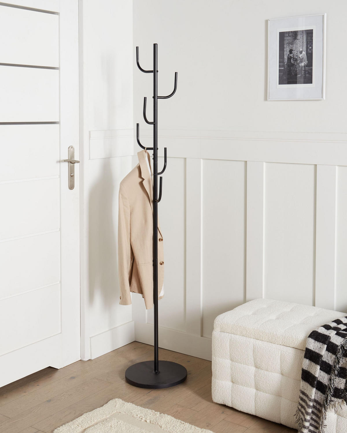 VĚŠÁK NA OBLEČENÍ Černý Flagler - černá, kov (32/170/32cm) - Beliani