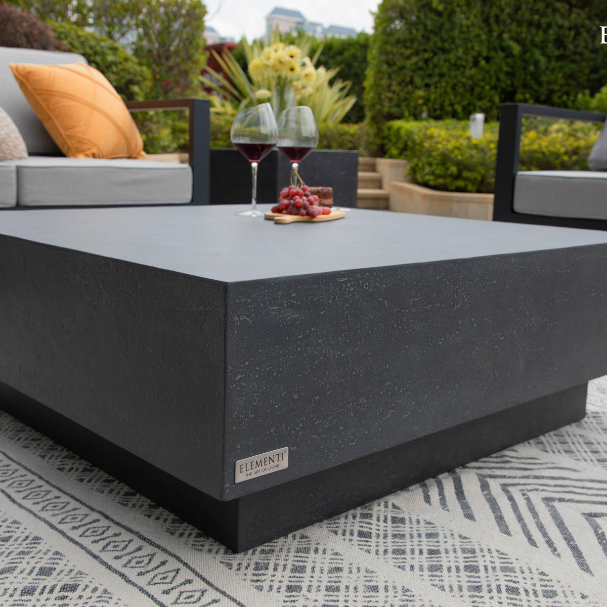 COUCHTISCH TEVERE aus GF-Beton Quadratisch, Wetterbeständig, 102x102x36 cm - Dunkelgrau, Naturmaterialien (102/102/36cm) - Elementi