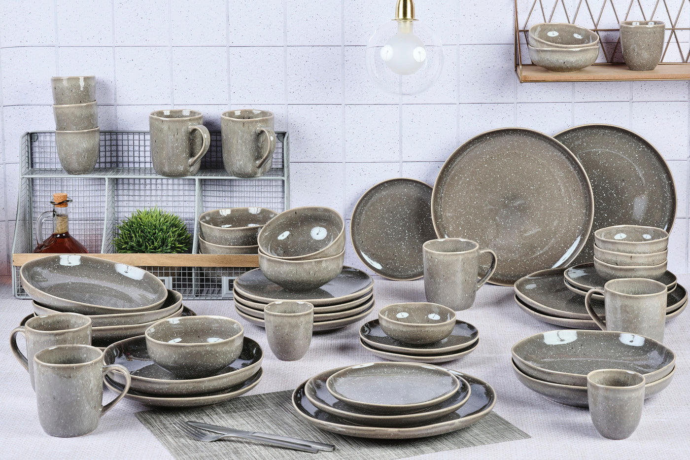 KOMPLETTSERVICE Stellar - 48er-Set - Betongrau - Grau, Keramik (1/1/1cm) - Björn