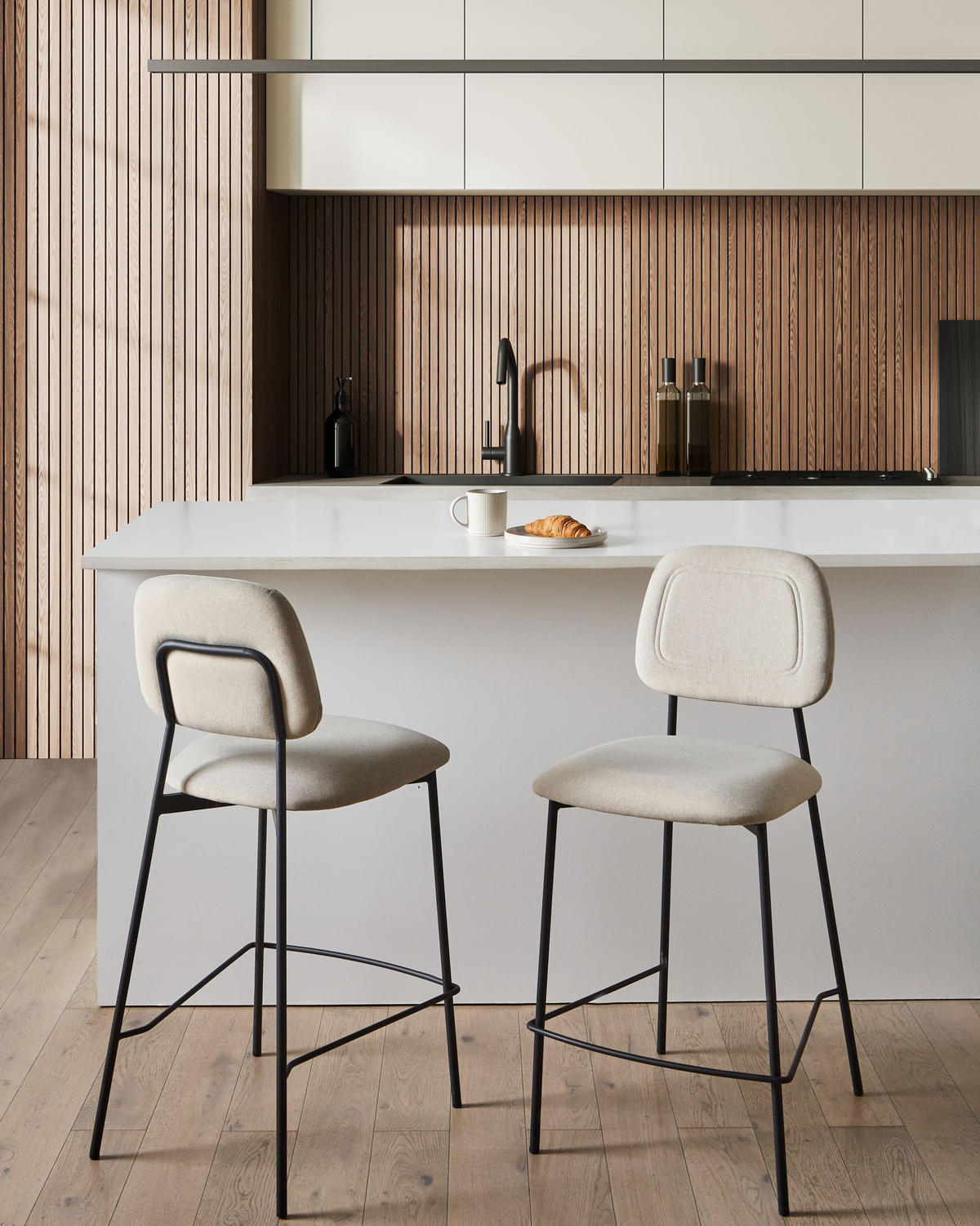 BARSTÜHLEN 2er-Set Hellbeige Duette - Beige/Schwarz, Textil (45/96/48cm) - Beliani