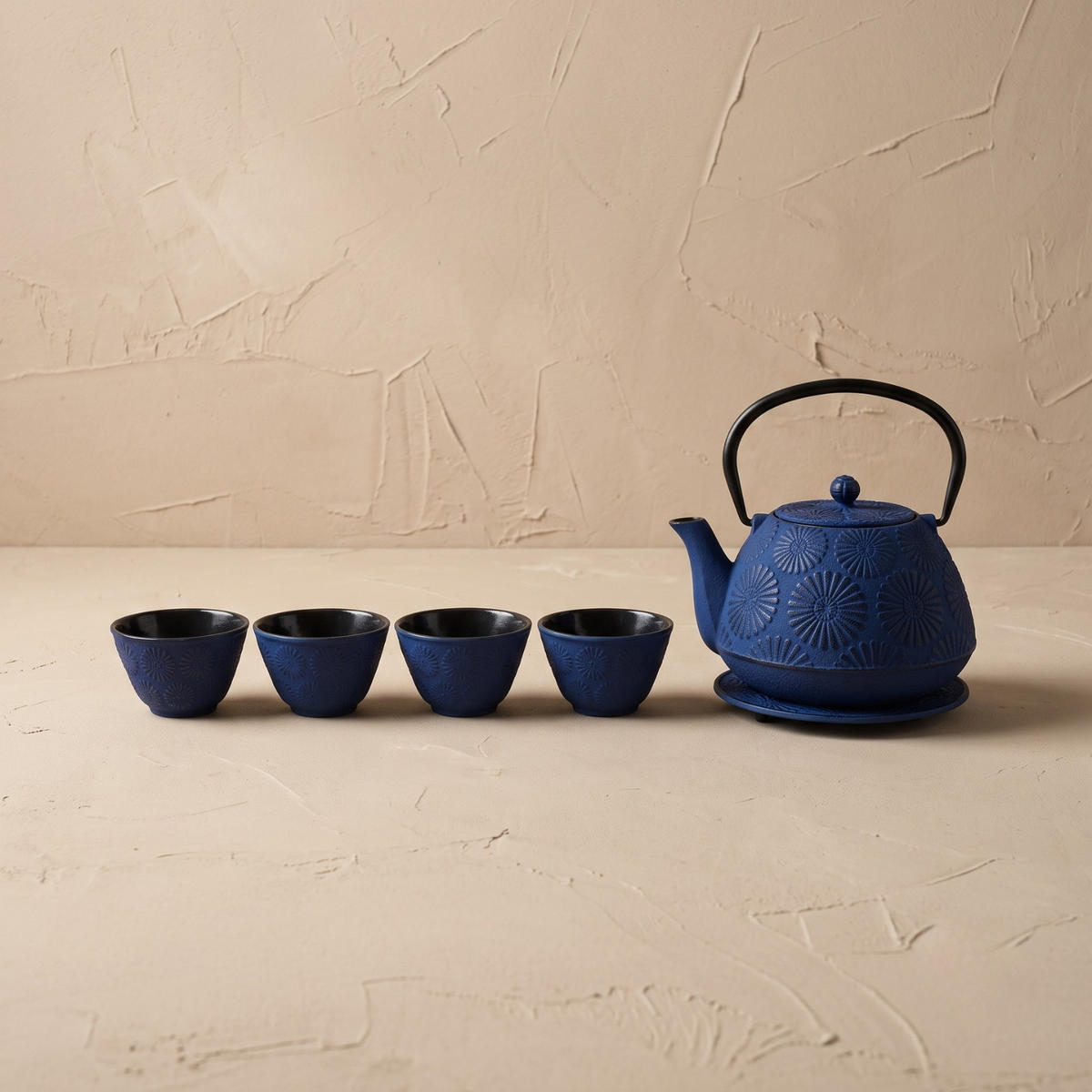 KRUG Gusseisen mit Schalen Koga Marineblau 1200 ml 18/16/18 cm - Dunkelblau, Metall (16/18cm) - AROMELIO