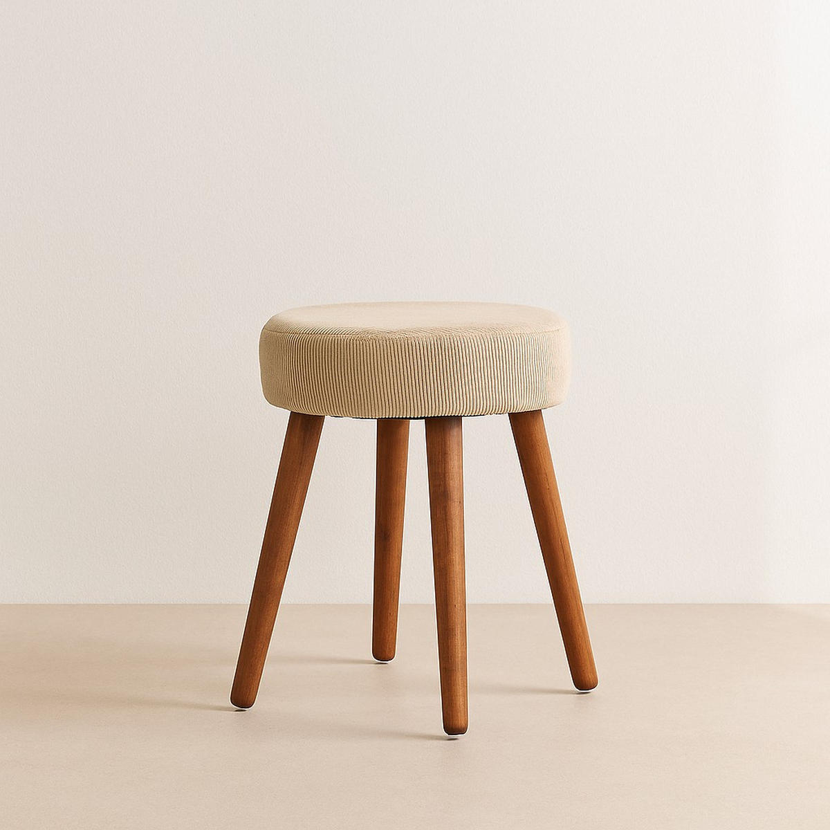 HOCKER mit weichem Sitz aus Kordsamt 35/35/45 cm - Beige, Textil (35/45/35cm) - Home Styling Collection
