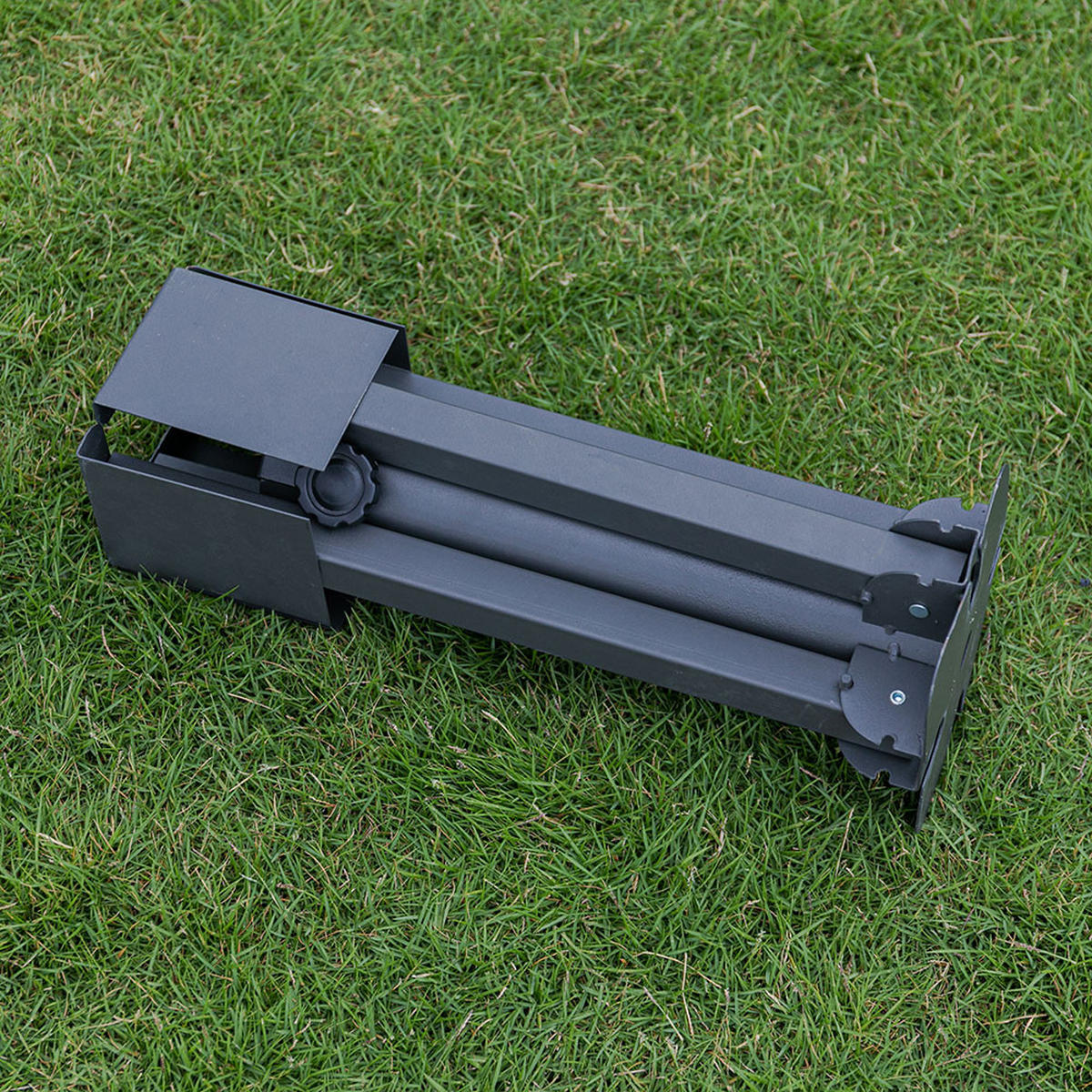 SONNENSCHIRM-KREUZSTÄNDER klappbar aus Edelstahl in Grau zusammenklapp platzsparend wetterfest und robust 86 × 86 × 33 cm 1,5kg - Grau, Metall (86/86cm) - Livingandhome