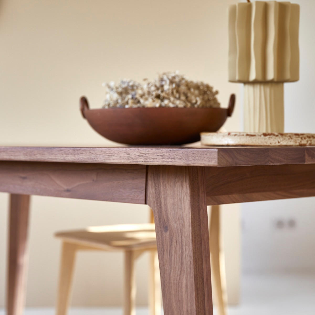 TISCH Esmée Braun aus Walnuss - Braun, Holz (90/180/78cm) - Tikamoon