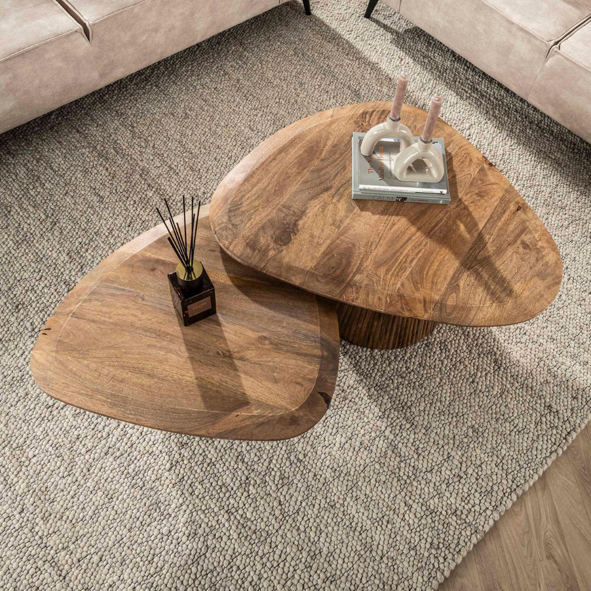 COUCHTISCH-SET TOVA SAND Organische Dreiecks-Tische mit Säulenfuß - Sandfarben, Holz (72/93/43cm) - alesvelt