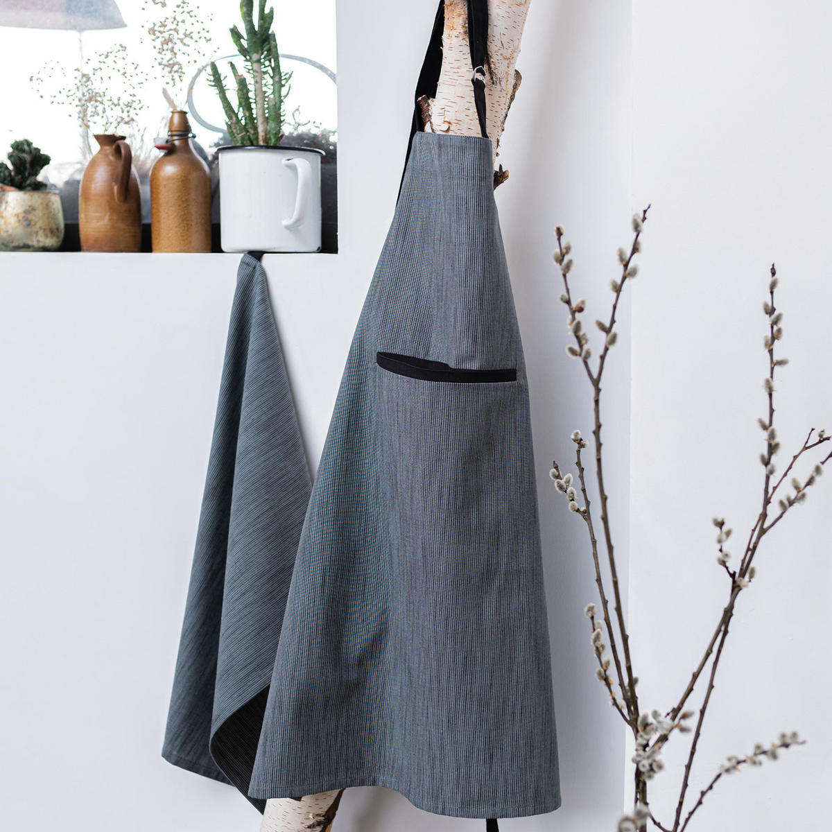 KÜCHENSCHÜRZE AUS BIO-BAUMWOLLE Moana umbra 72 x 85 cm - Grau, Textil (72/85cm) - Winkler