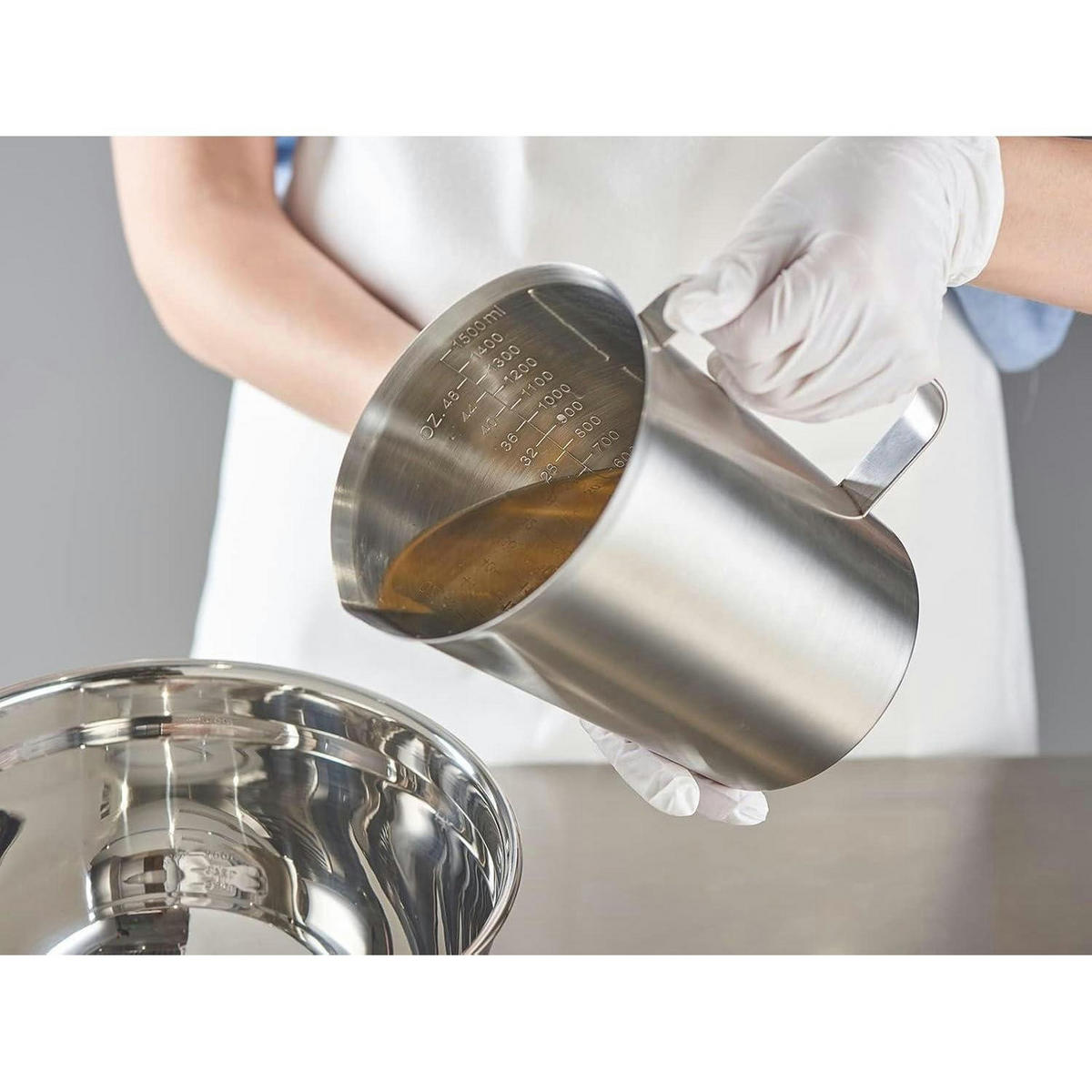 MESSBECHER Edelstahl 1500 ml mit Griff und Ausguss - Silberfarben, Metall (1.5L)