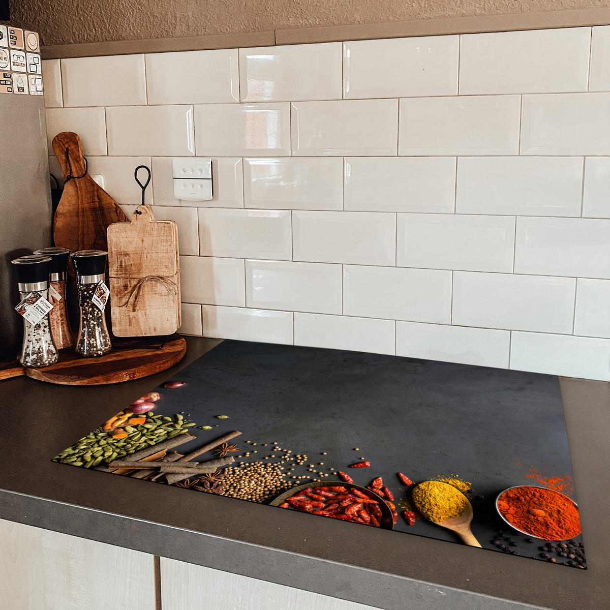 HERDABDECKPLATTE Kräuter - Lebensmittel - Gewürze - Schwarz - Paprika - Zimt Induktionsmatte 71x52 cm - Currygelb, Kunststoff (71/52/0.2cm) - MuchoWow