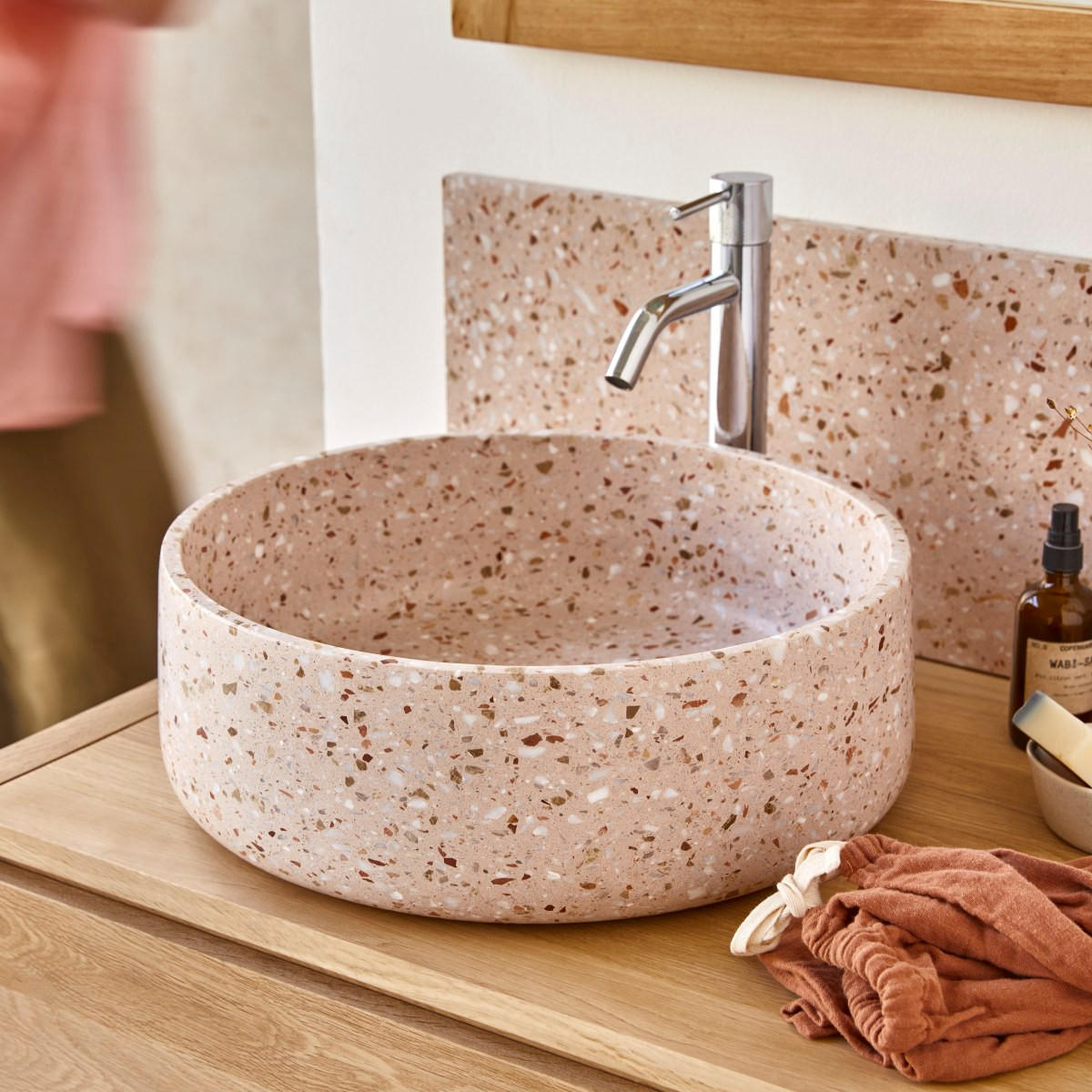 WASCHBECKEN Milos Rosa aus Premium-Terrazzo - Pink, Stein (40/14/40cm) - Tikamoon