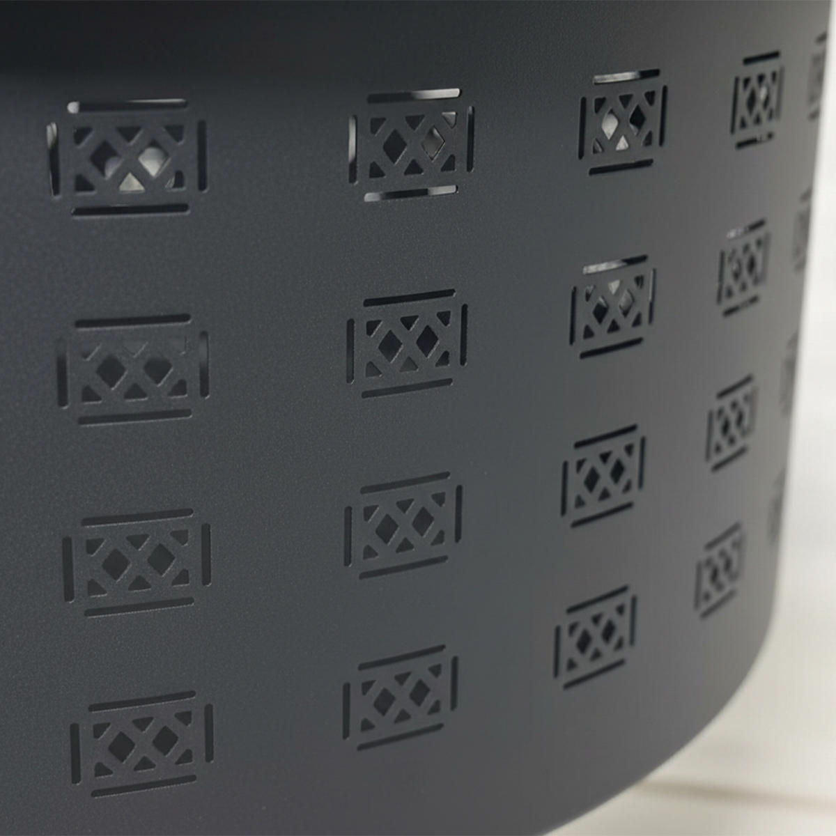 FEUERSCHALE - Schwarz, Metall (66/62/66cm) - Relaxdays