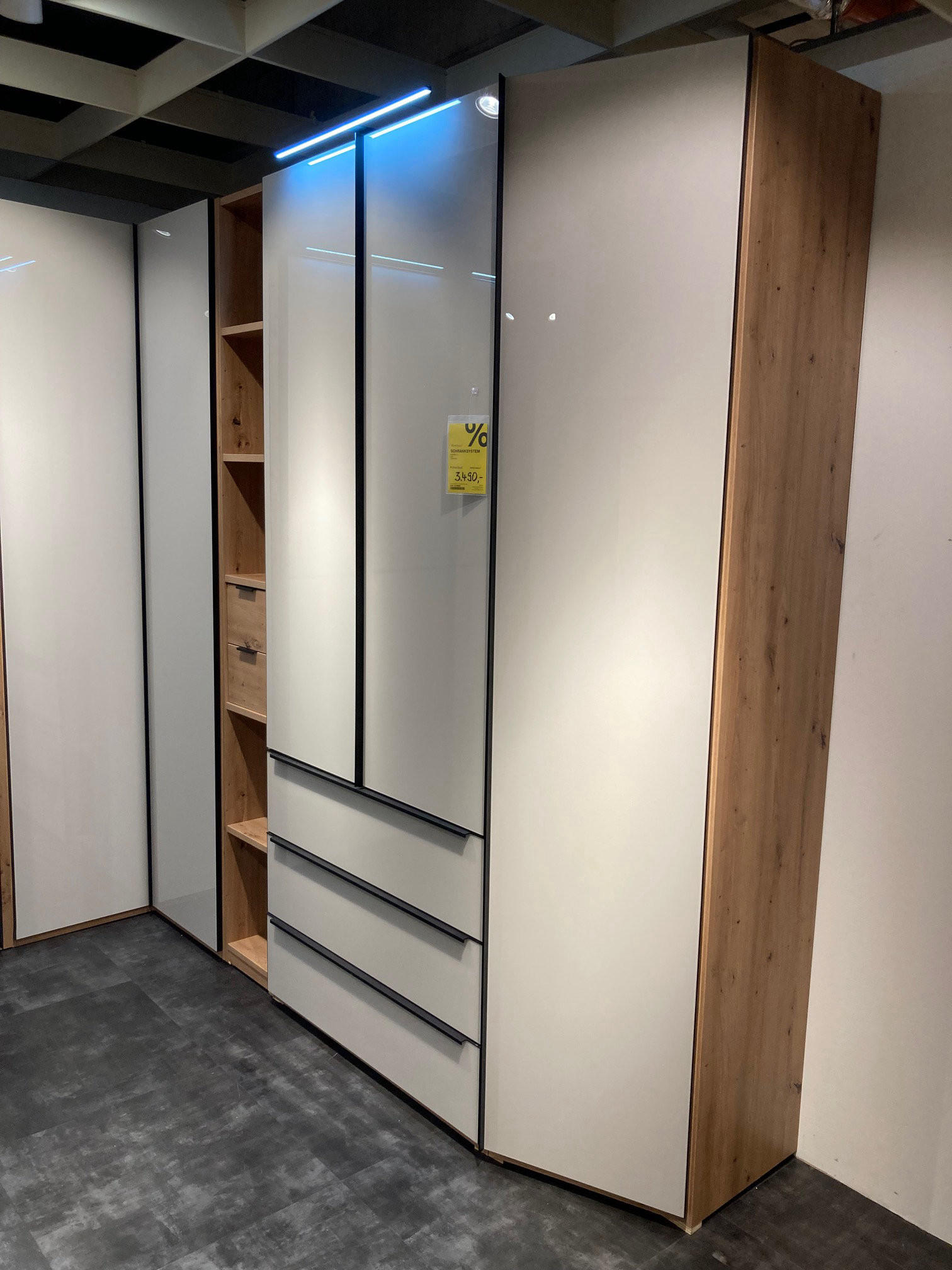 Eckkleiderschrank - Dieter Knoll