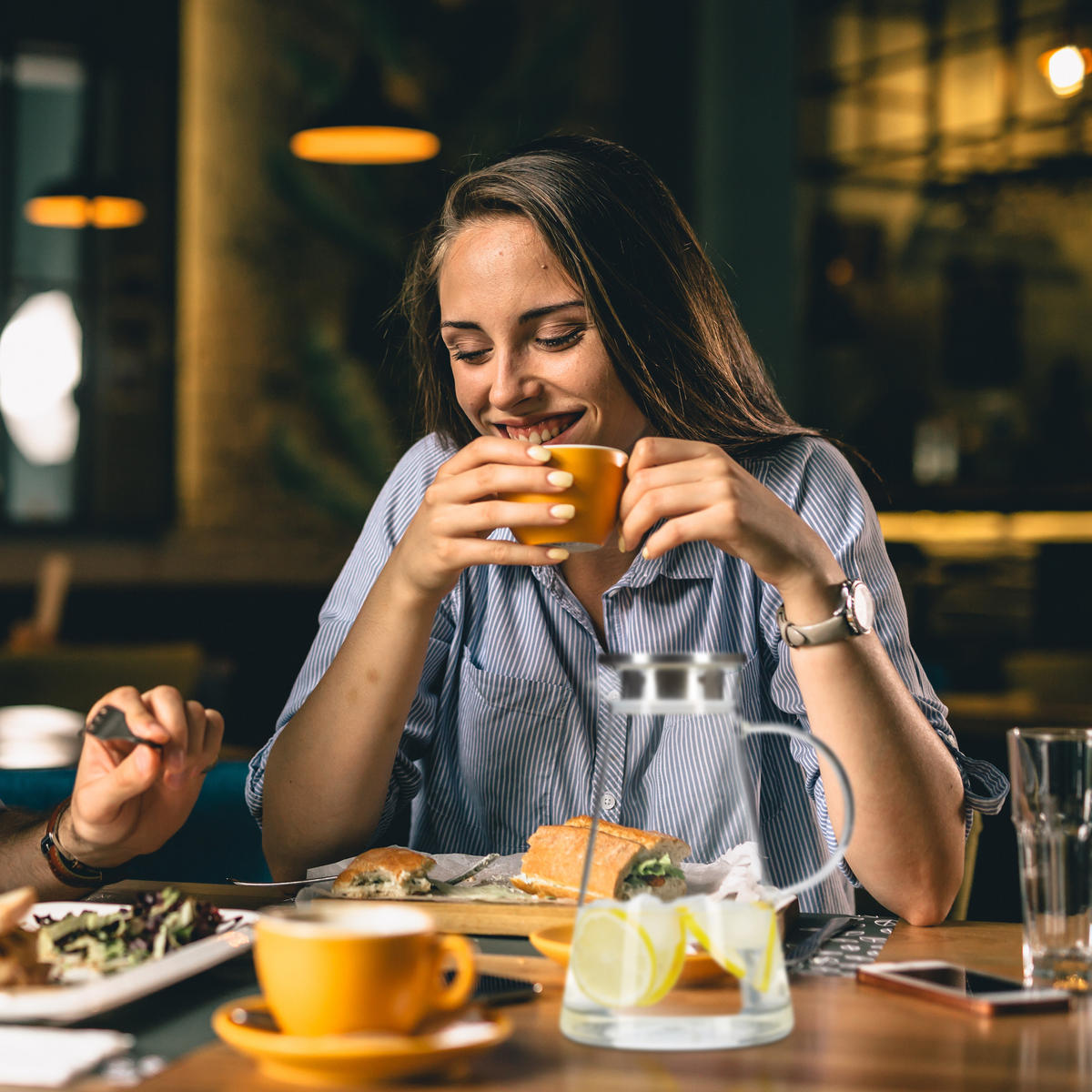 GLASKARAFFE - Transparent, Glas/Kunststoff (1.8L) - Relaxdays