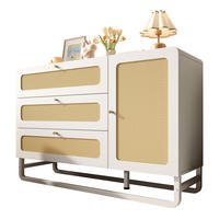 SIDEBOARD aus Holz und Metall 120x40x85 cm Weiß mit Rattanfronten, 3 Schubladen, Türschrank und verstellbaren Einlegeböden - Weiß, Metall (120/85/40cm) - Modfu