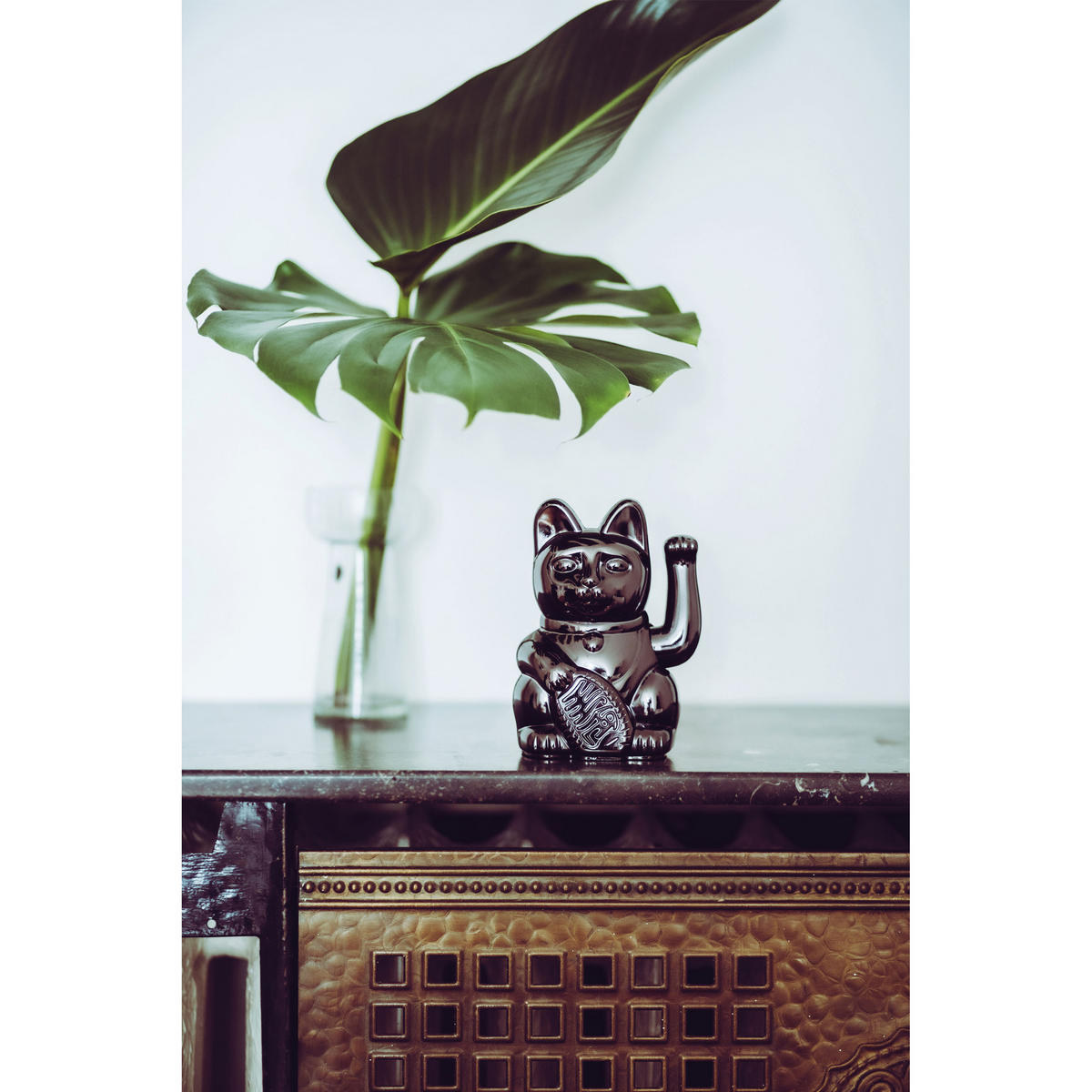 WINKEKATZE Lucky Cat Maneki Neko Egypt, Kunststoff, Shiny Black, 15 cm - Schwarz, Kunststoff (10.5/15/8.5cm) - Donkey Products