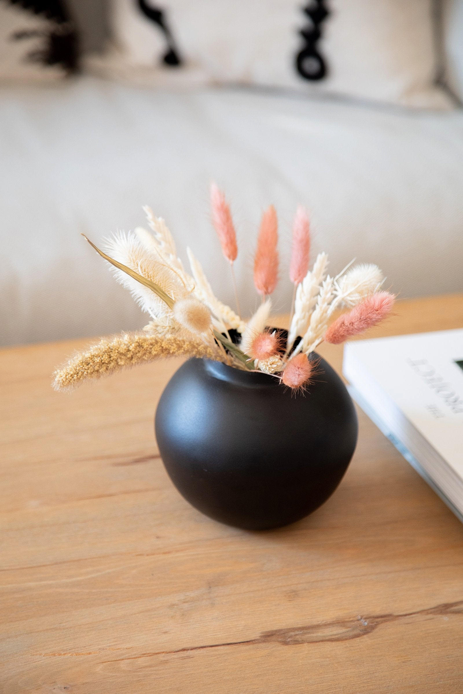 VASE Soyah aus Eisen in Schwarz Ø14,5/13,5 cm - Schwarz, Metall (13.5cm) - LaLe Living
