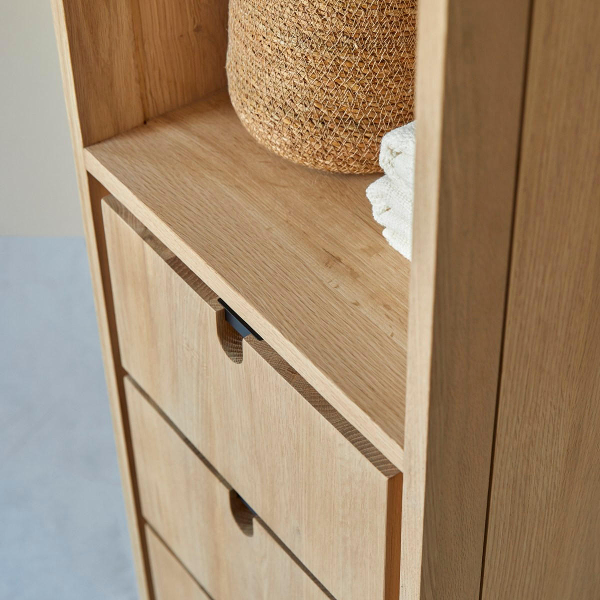 HOCHSCHRANK Jonàk Natur aus Eiche - Naturfarben, Holz (40/180/35cm) - Tikamoon