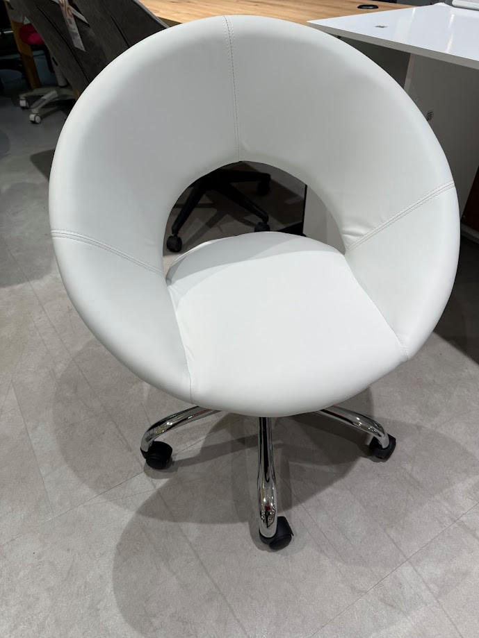 IFJÚSÁGI FORGÓSZÉK LAZY-BUDAÖRS OUTLET - Carryhome