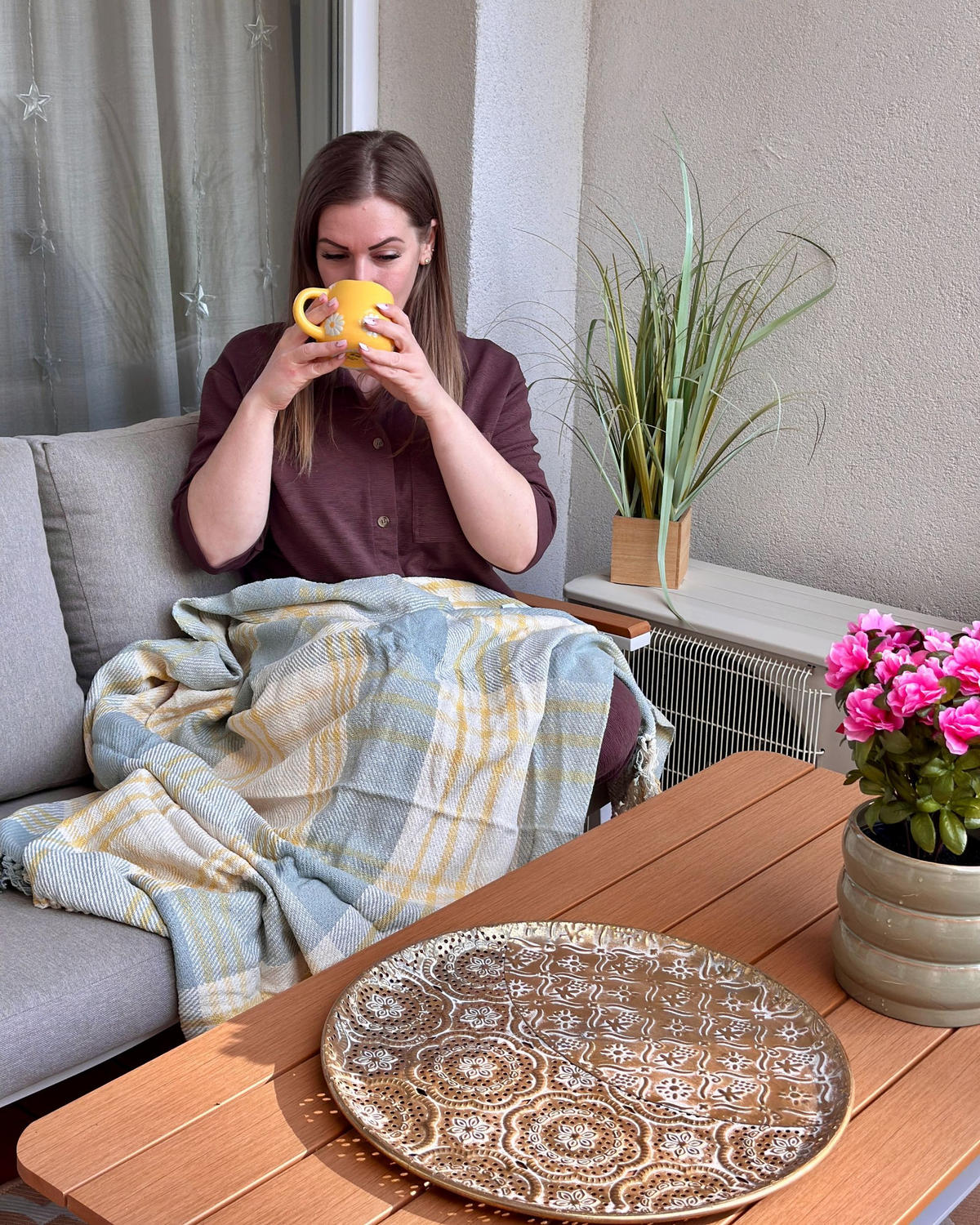 LOUNGE SADA se stolem 4-místná Taupe Orero - bílá/hnědá, kov - Beliani