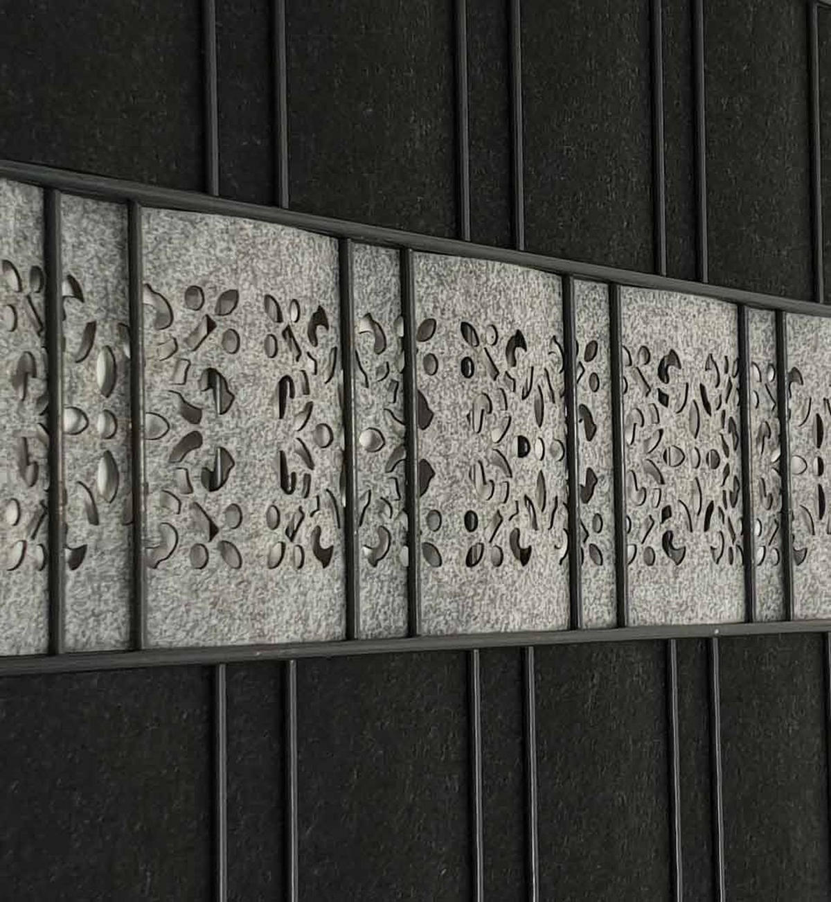 SICHTSCHUTZSTREIFEN Design Vlies Ornament für Doppelstabmatten Hellgrau 2,6m - Hellgrau, Kunststoff (260/19cm) - ZAUN|ZU
