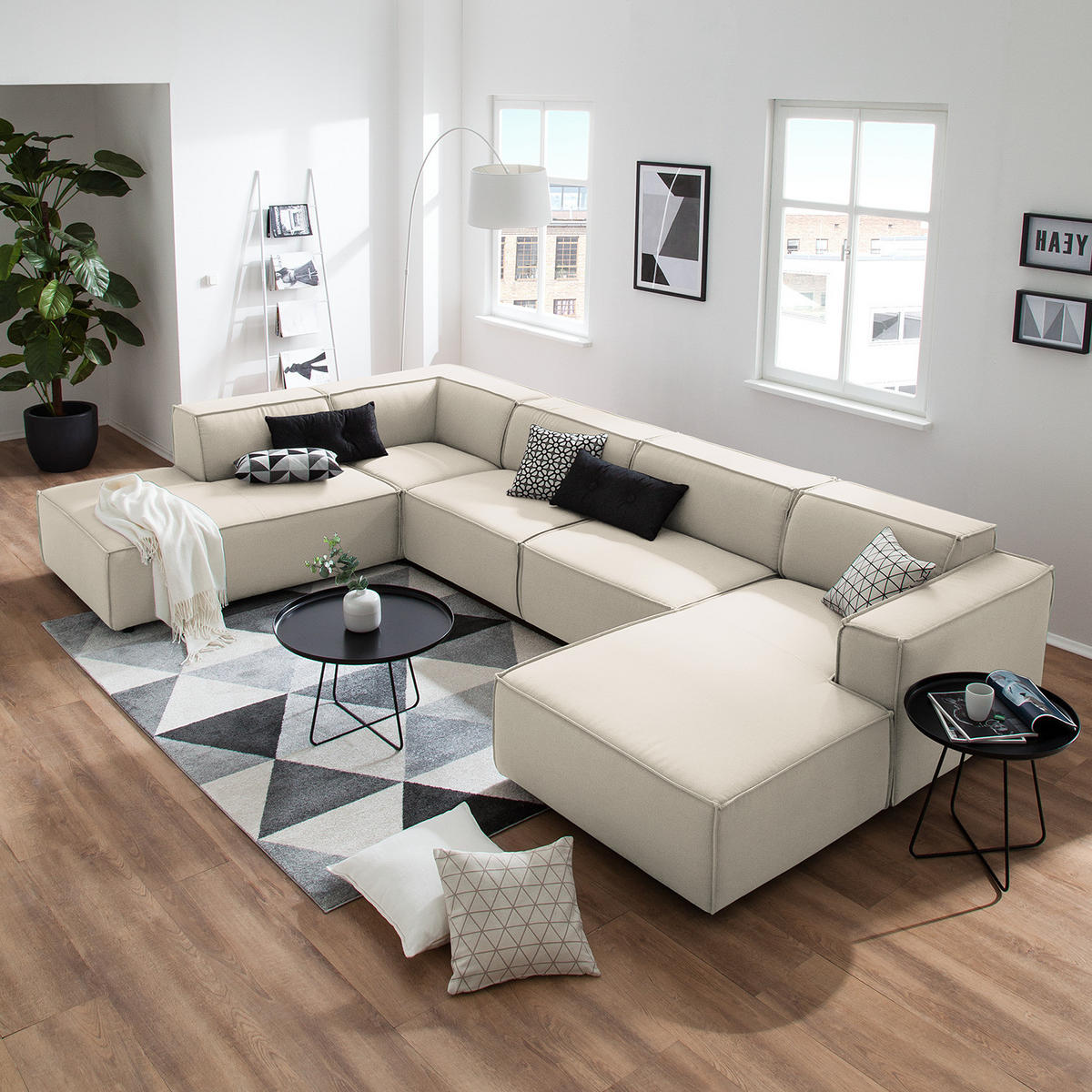 WOHNLANDSCHAFT mit Longchair & Ottomane - Schwarz/Weiß, Kunststoff/Textil (369/70/234cm) - home24