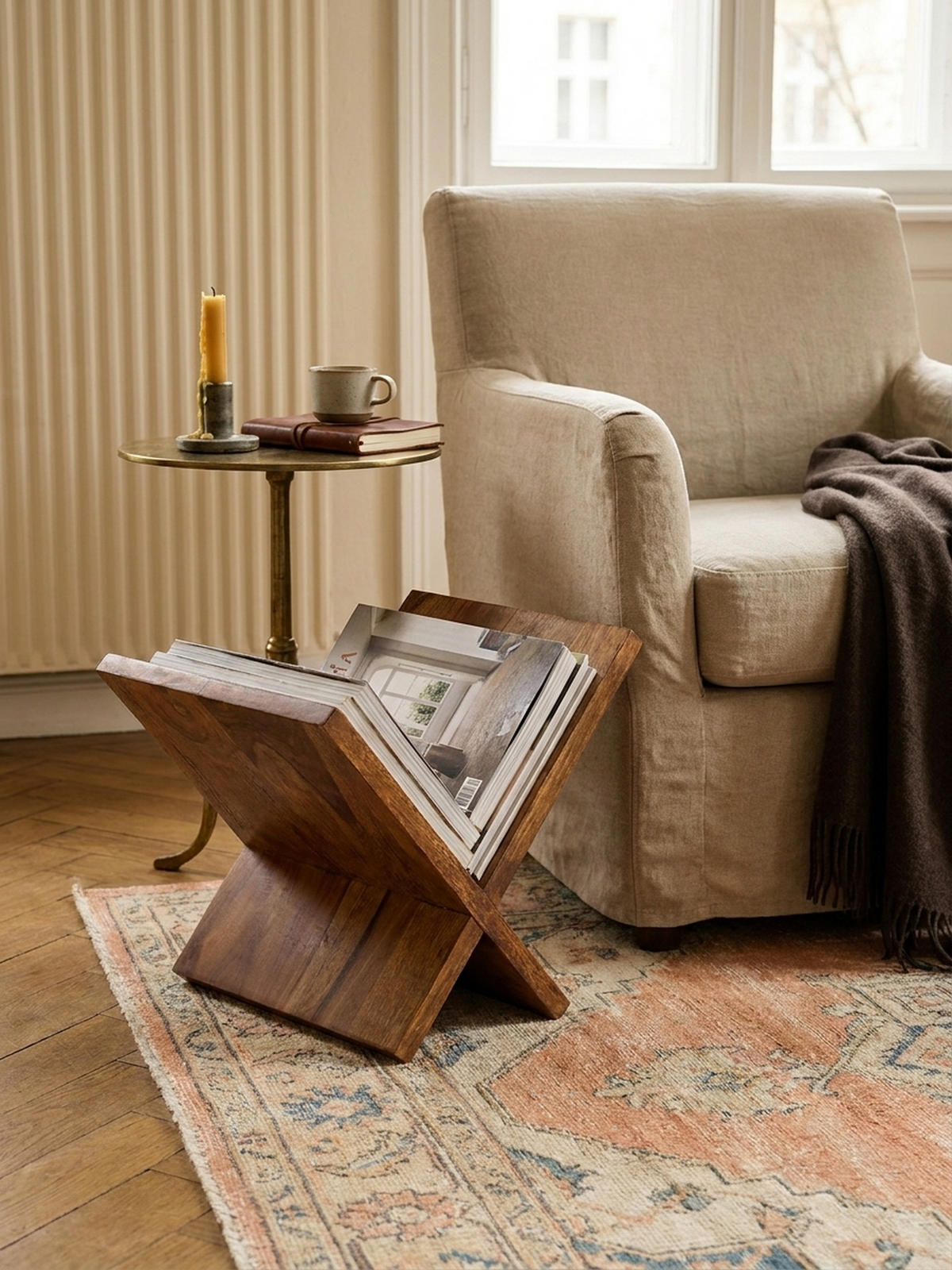 ZEITUNGSSTÄNDER Massivholz Handgefertigt X-Form, Braun 29x28x31 cm - Braun, Holz (29/31/28cm) - KADIMA DESIGN
