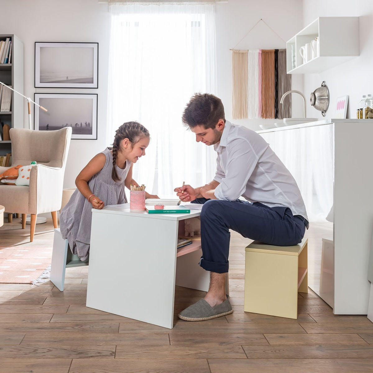 KINDERHOCKER mit Ablage - L46 cm - Tuli - Hellgelb, Holzwerkstoff (25/30.5/46cm) - Calicosy