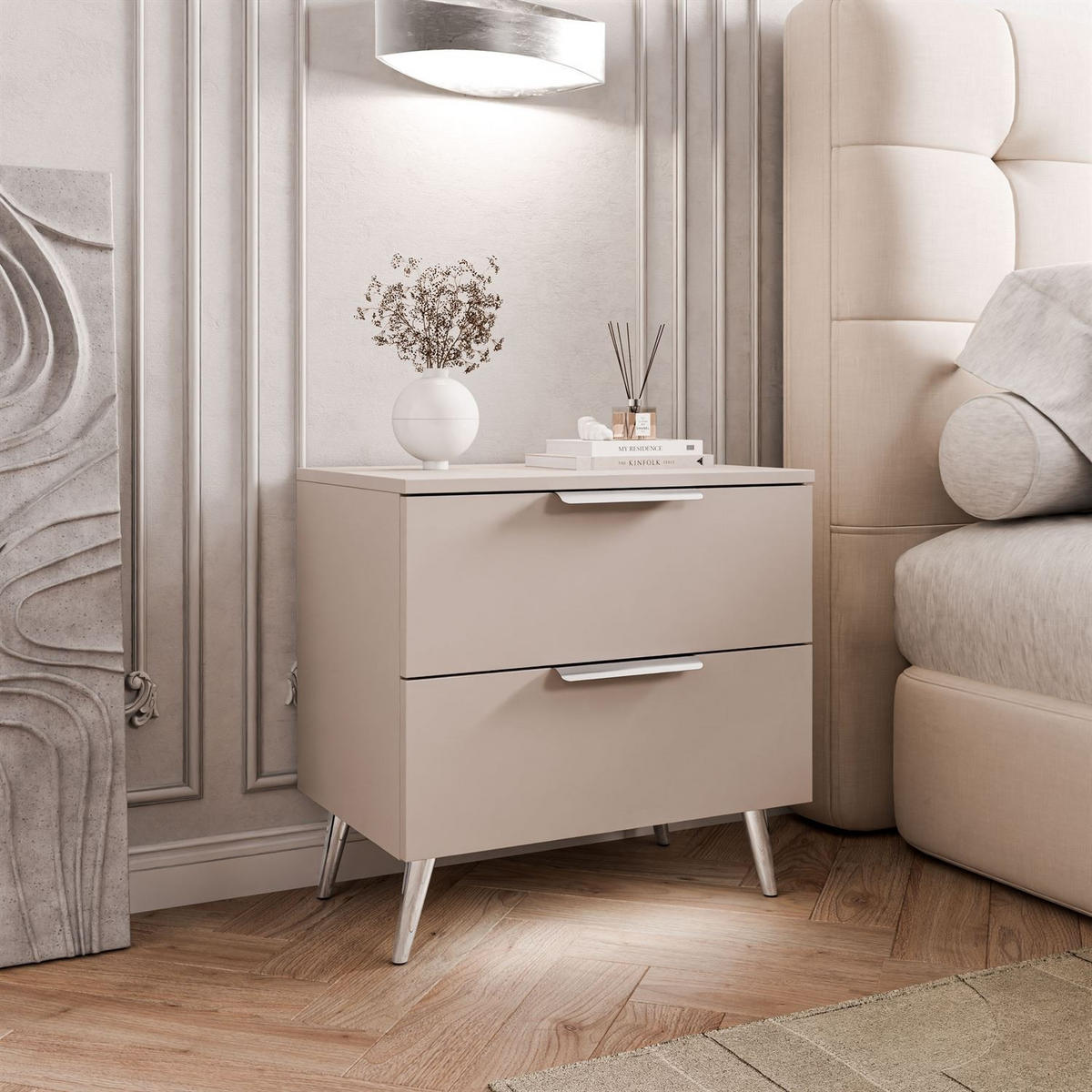 NACHTKOMMODE LINA KASCHMIR 2S auf schrägen Beinen LED silberne Griffe und Beine - Beige, Holzwerkstoff (55/55/37cm) - Lookway