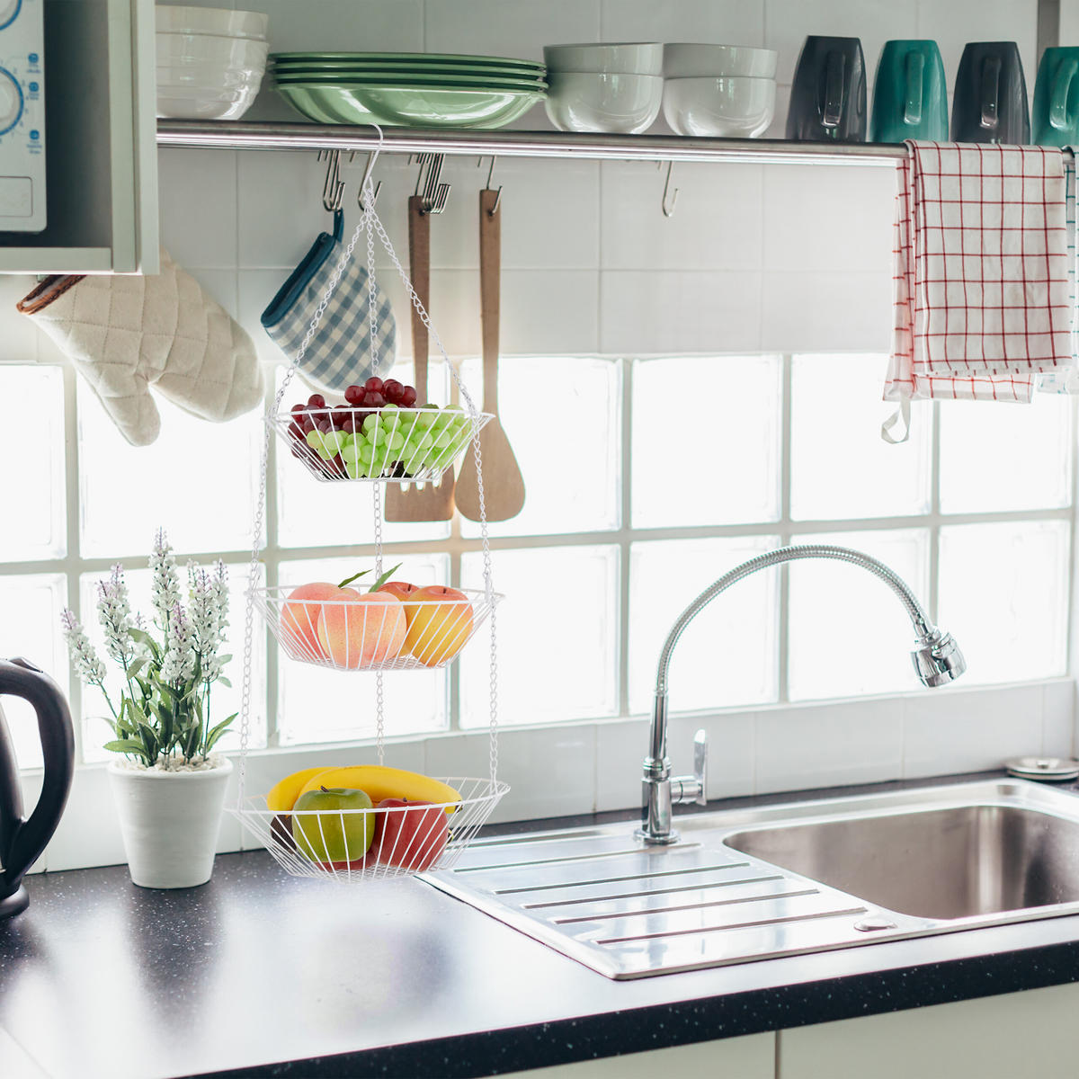 KÔŠ s ovocím - biela, kov (28/73/28cm) - Relaxdays