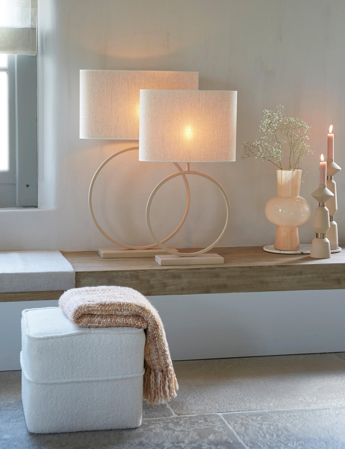 SITZPOUF Kiki Weiß 40/40/35 cm - Weiß, Textil (40/35/40cm) - Light & Living