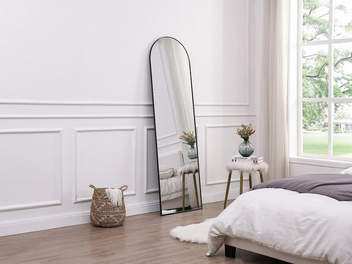 BOGENFÖRMIGER Spiegel zum Aufstellen - Metall - 50 x 170 cm - Schwarz - MAILEN - Schwarz, Metall (50/170/2cm) - Vente-Unique