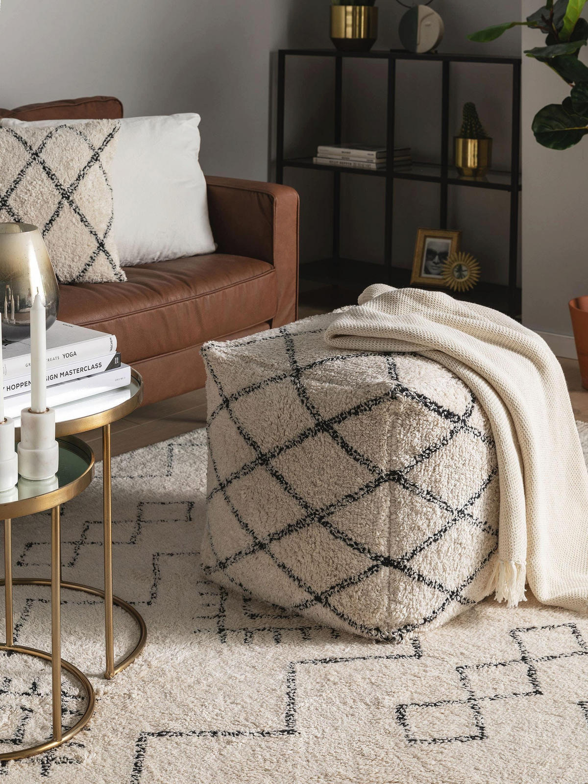 POUF Naomi Cream 45x45x45 cm - Creme, Textil (45/45/45cm) - benuta Nest